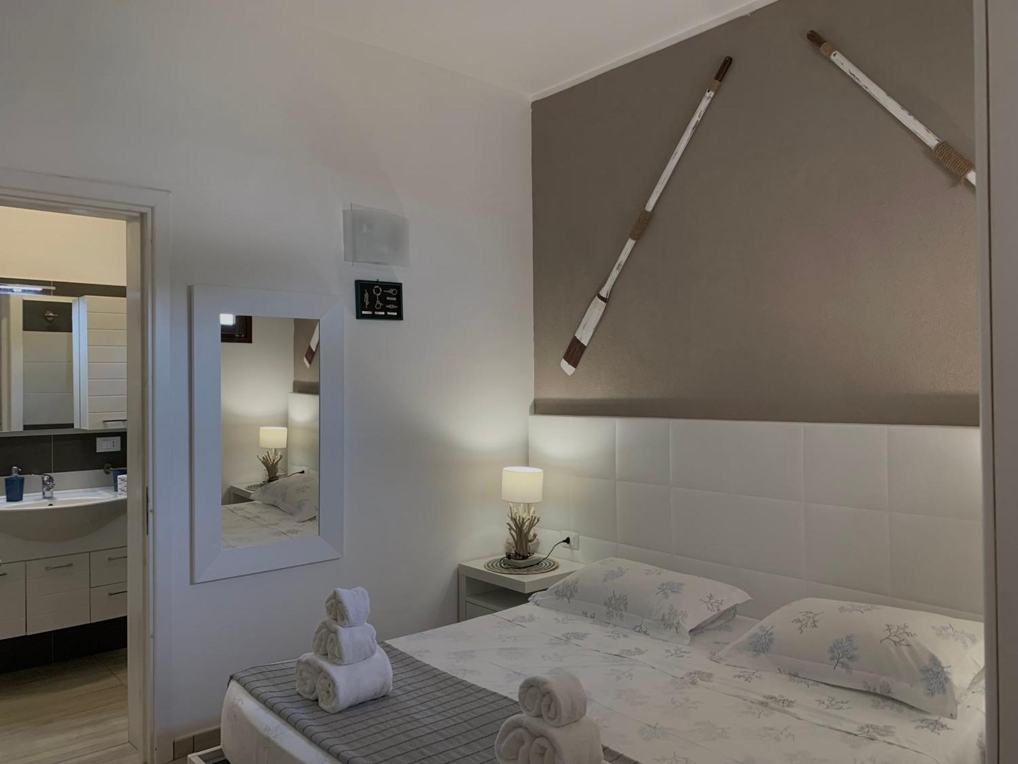 Aquarama Rooms & Apartments Torre Squillace Ngoại thất bức ảnh